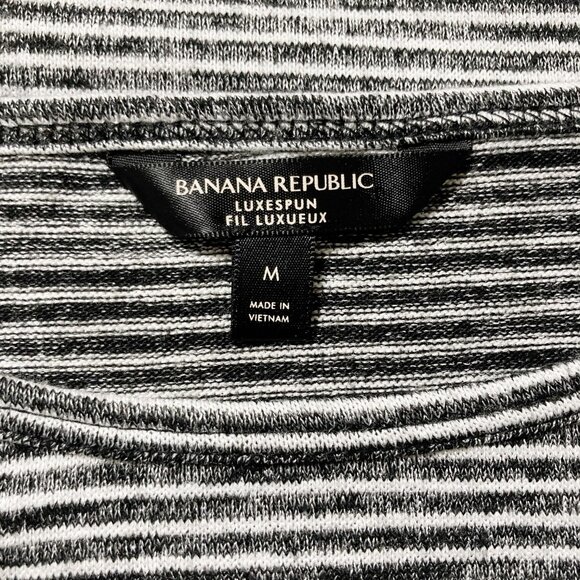 BANANA REPUBLIC Black white striped thin knit top ~ Stretchy MEDIUM LARGE tee - Picture 2 of 11
